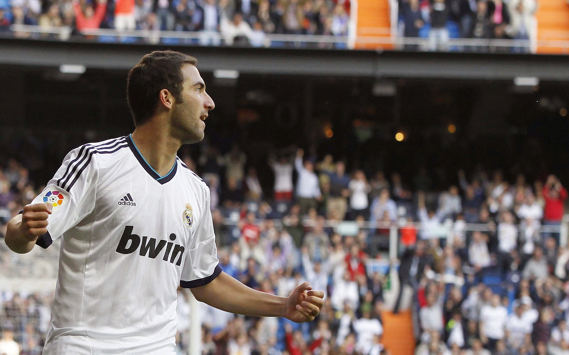 中超裁判职业化试点推动联赛判罚公平性提升，中超将出新裁判制度